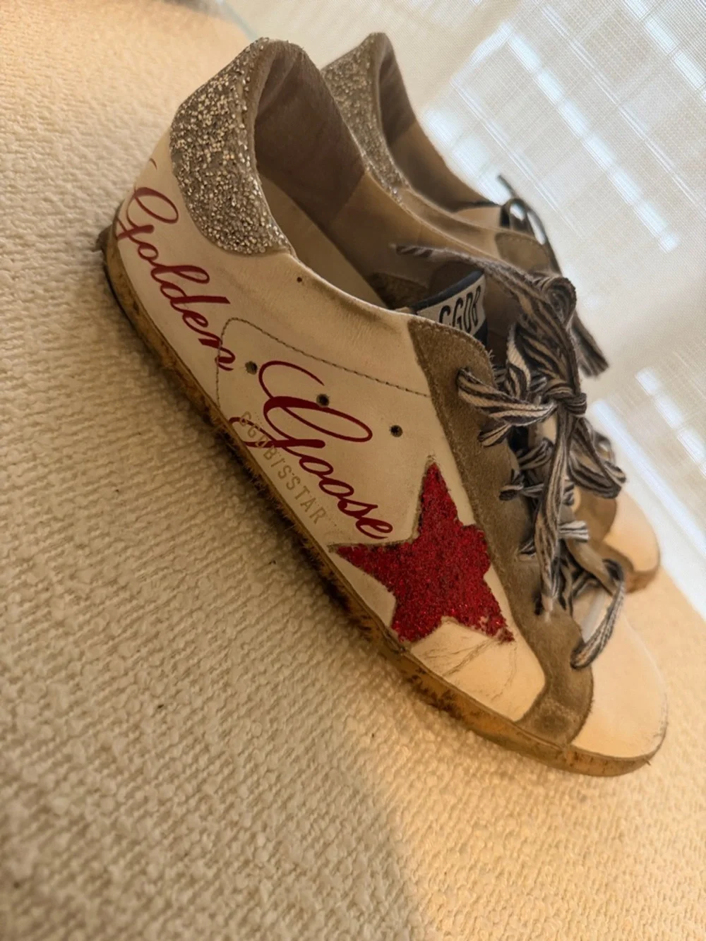 Golden Goose White Leather Sneakers with Red Star and Silver Heel - Picture 4 of 7